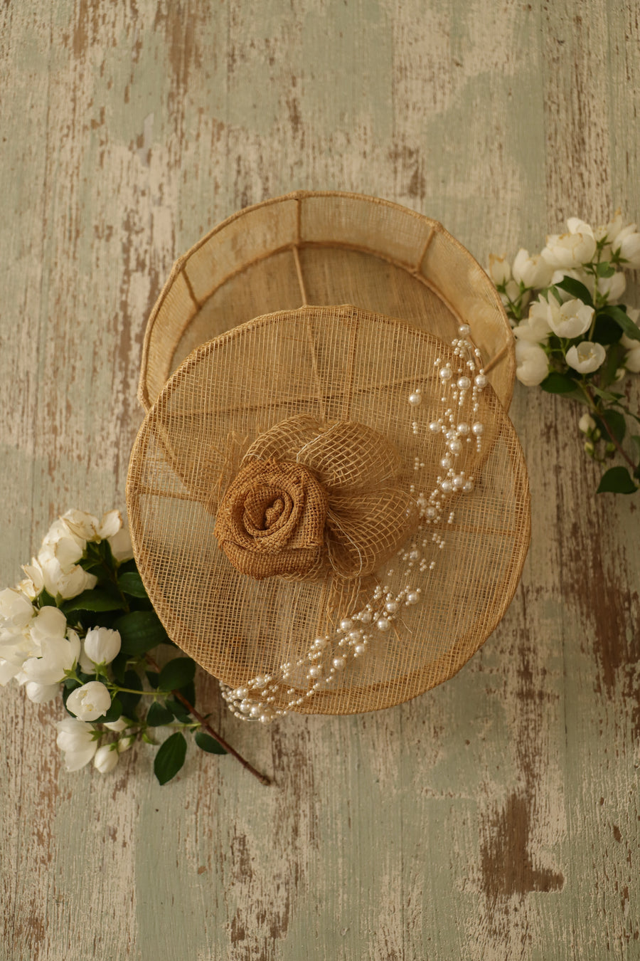 Boîte ancienne en jute