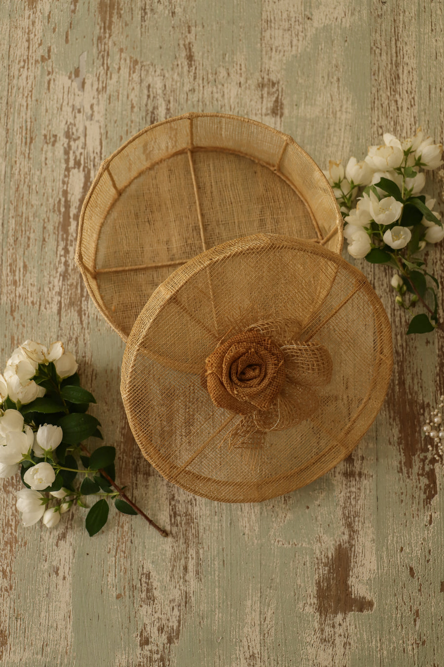 Boîte ancienne en jute